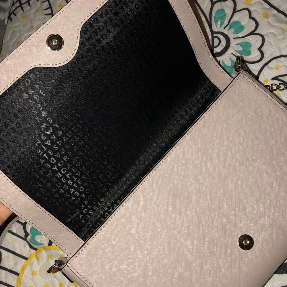 Brand new! Kate Spade crossbody 😍 - Picture 2 of 5